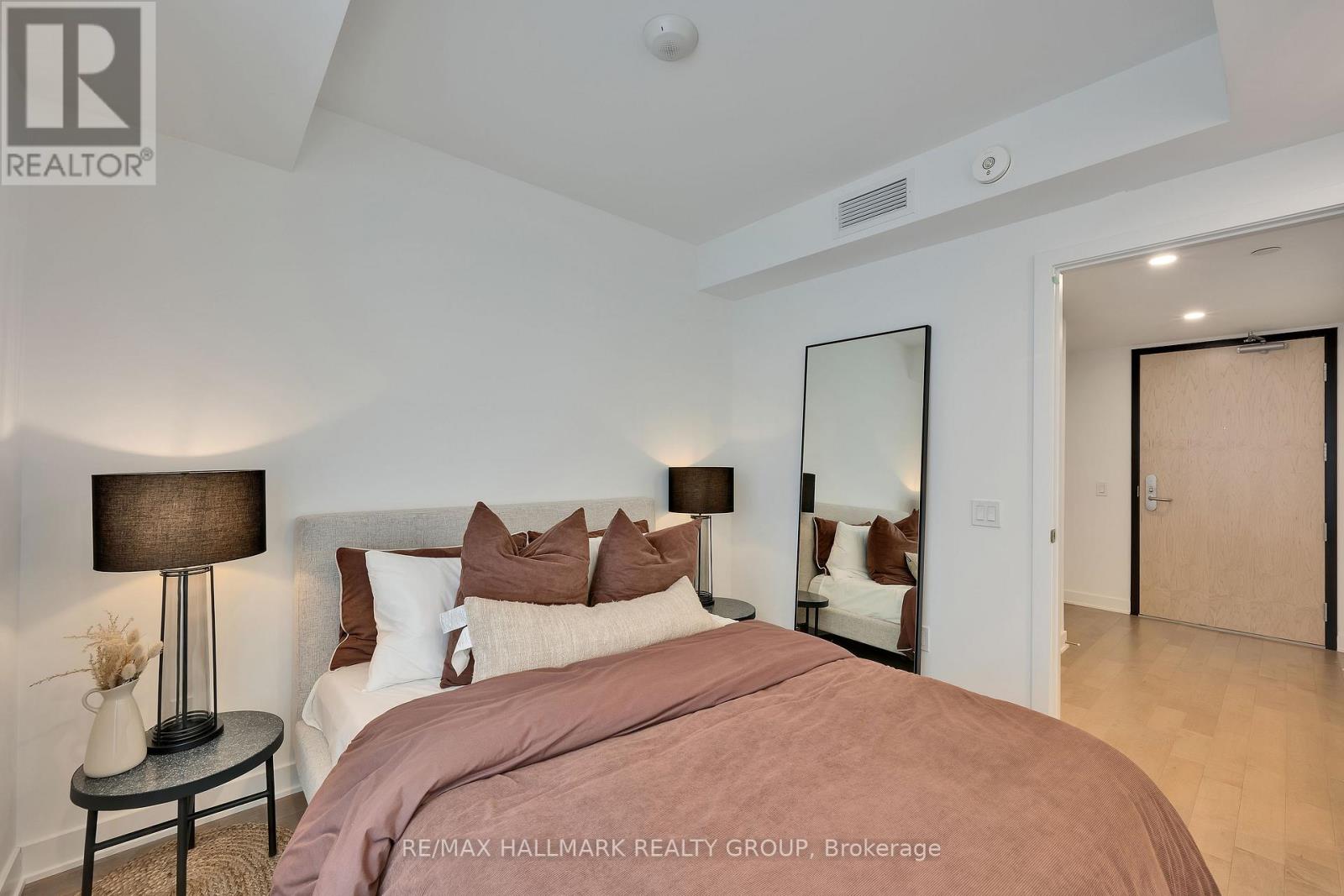 406 - 340 Queen Street, Ottawa, Ontario  K1R 0G1 - Photo 7 - X12984798