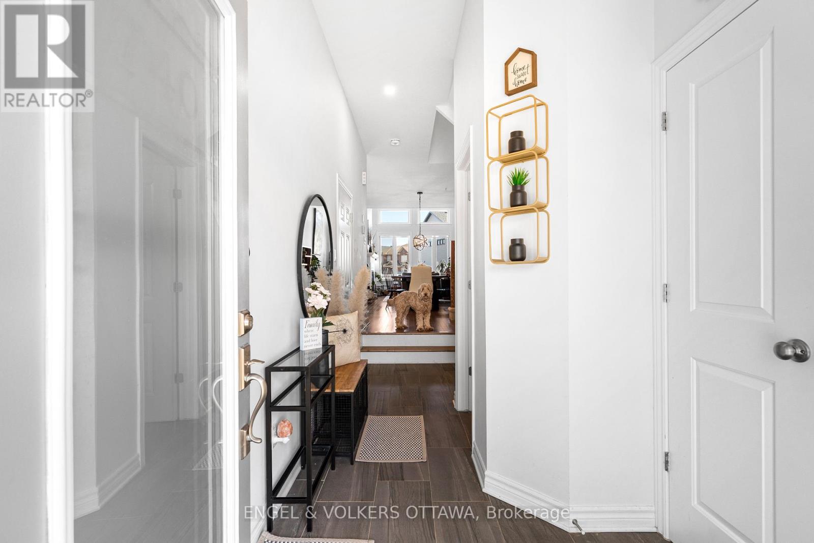 740 Miikana Road, Ottawa, Ontario  K1X 0H6 - Photo 4 - X12984820