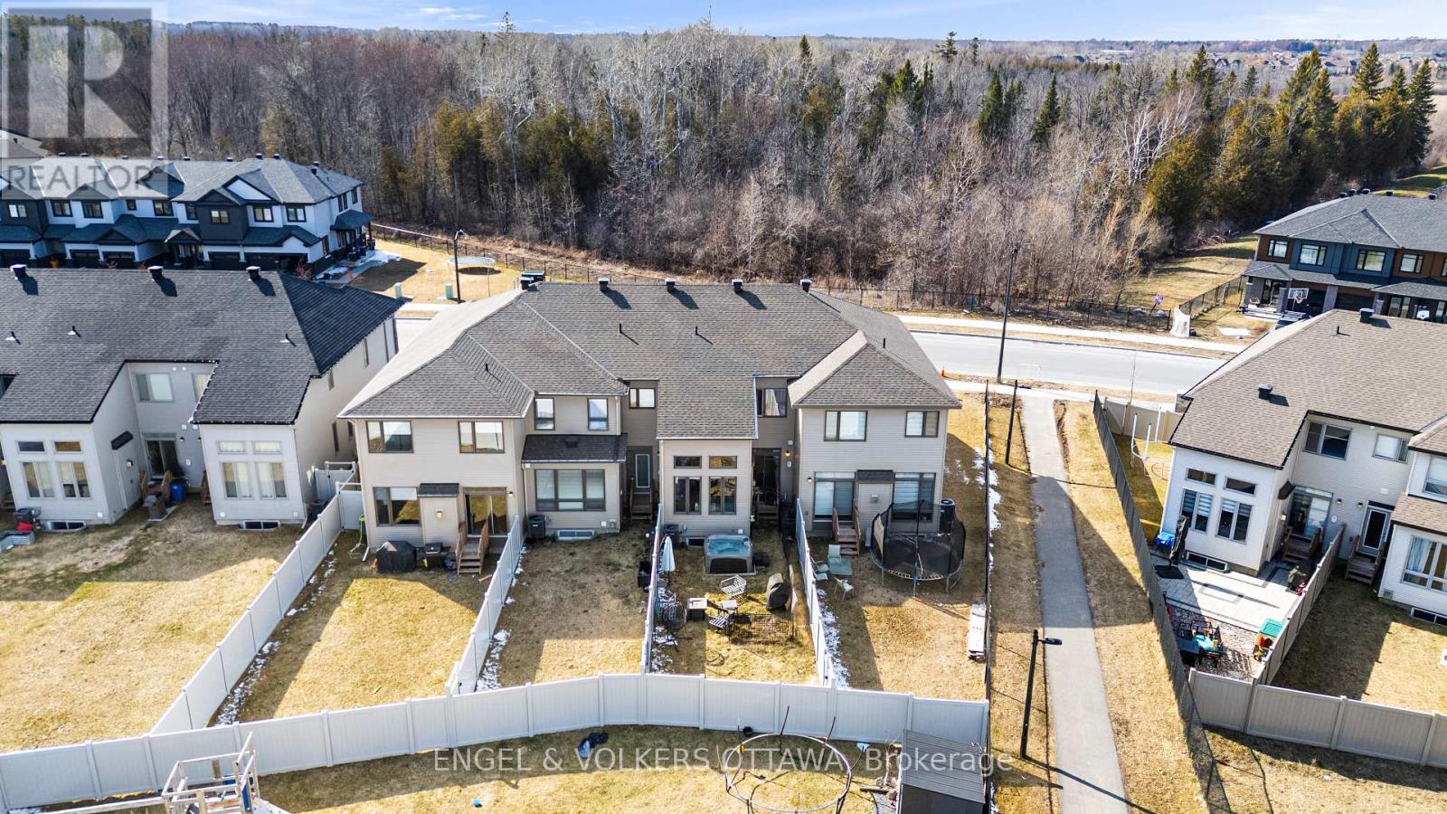 740 Miikana Road, Ottawa, Ontario  K1X 0H6 - Photo 47 - X12984820