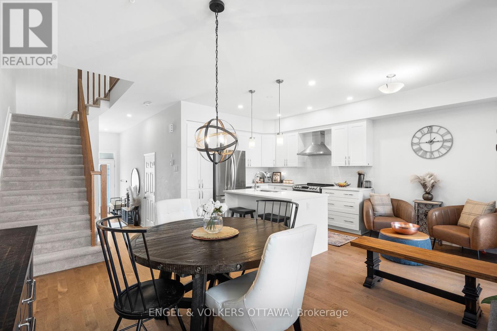 740 Miikana Road, Ottawa, Ontario  K1X 0H6 - Photo 9 - X12984820