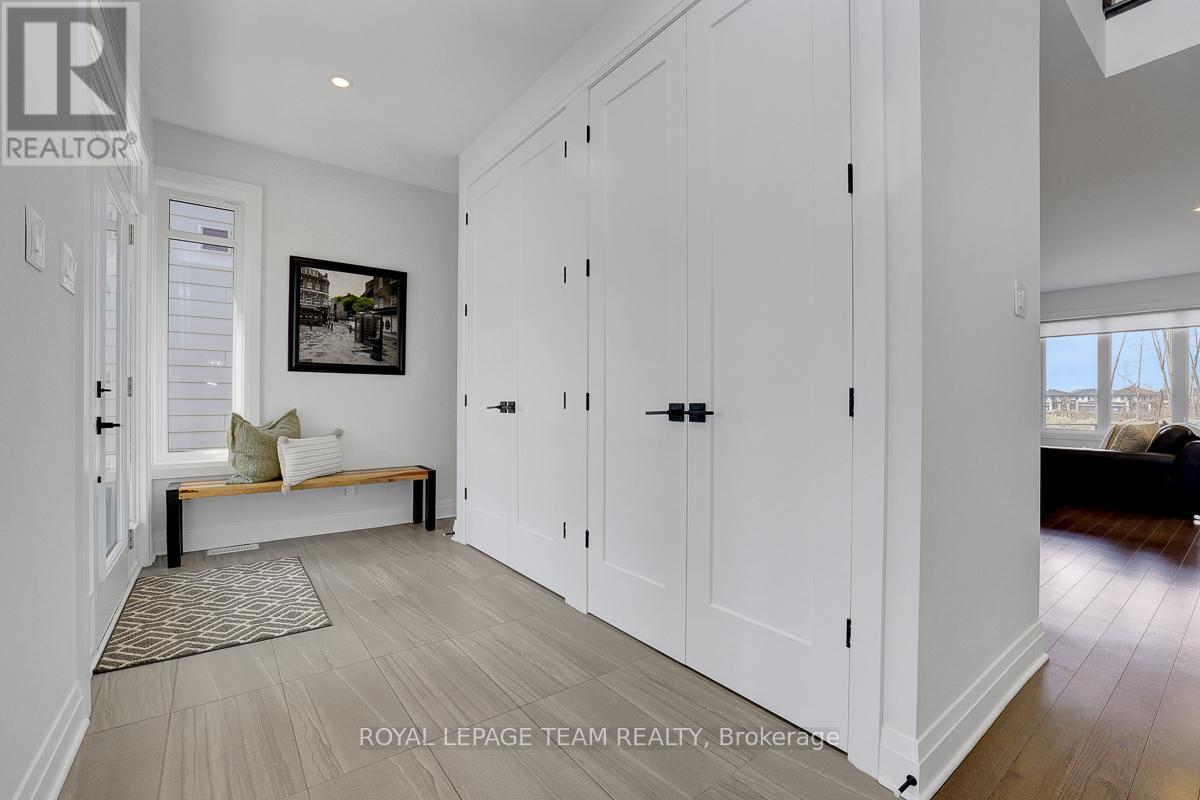 949 Atrium Ridge, Ottawa, Ontario  K4M 0P3 - Photo 3 - X12984852