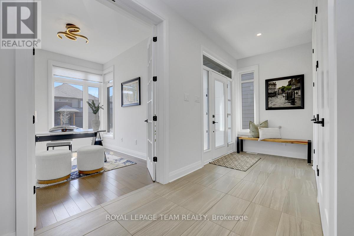 949 Atrium Ridge, Ottawa, Ontario  K4M 0P3 - Photo 4 - X12984852