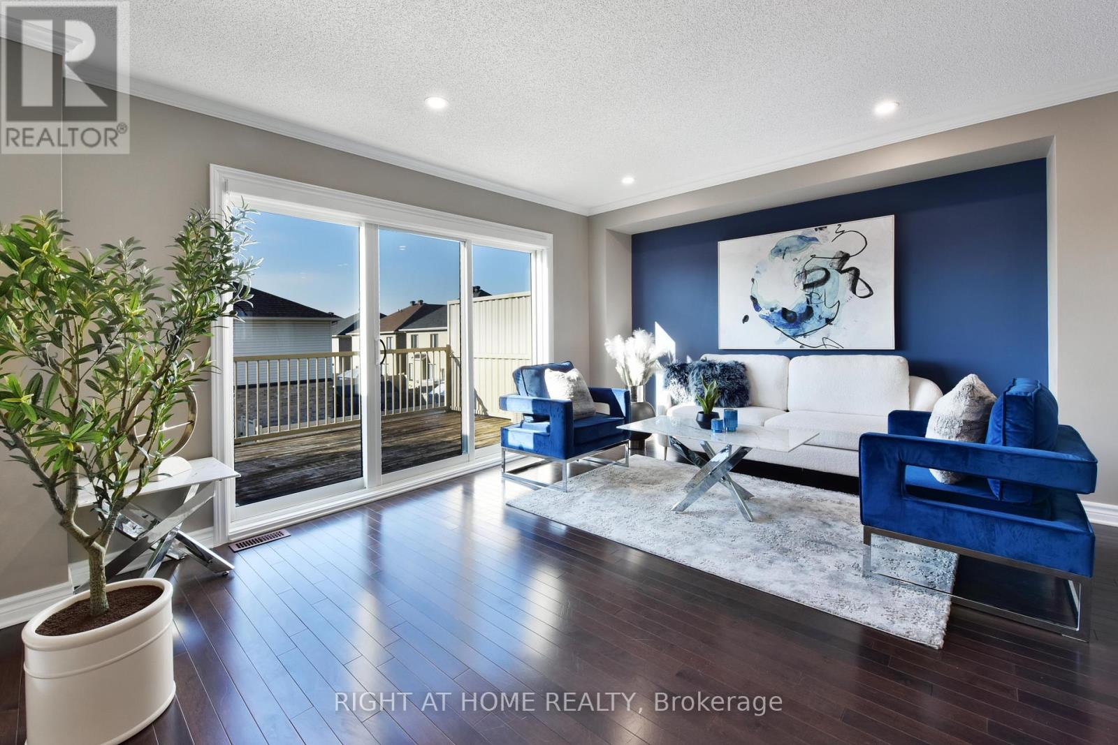 520 Silvertip Lane, Ottawa, Ontario  K2T 0H7 - Photo 10 - X12984862