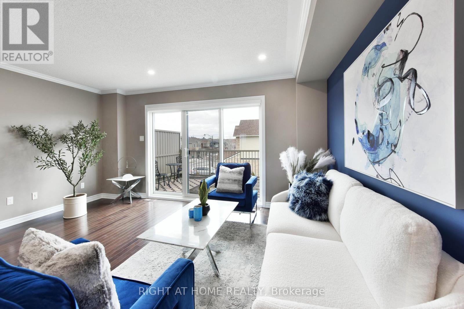 520 Silvertip Lane, Ottawa, Ontario  K2T 0H7 - Photo 12 - X12984862