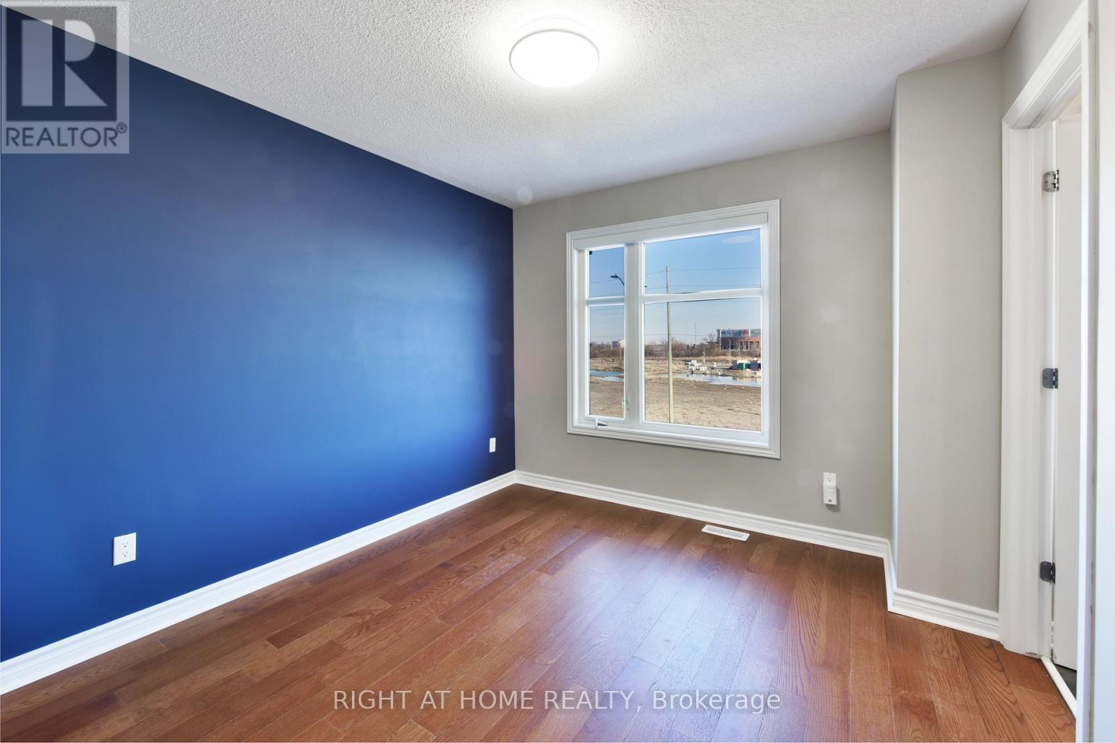 520 Silvertip Lane, Ottawa, Ontario  K2T 0H7 - Photo 21 - X12984862