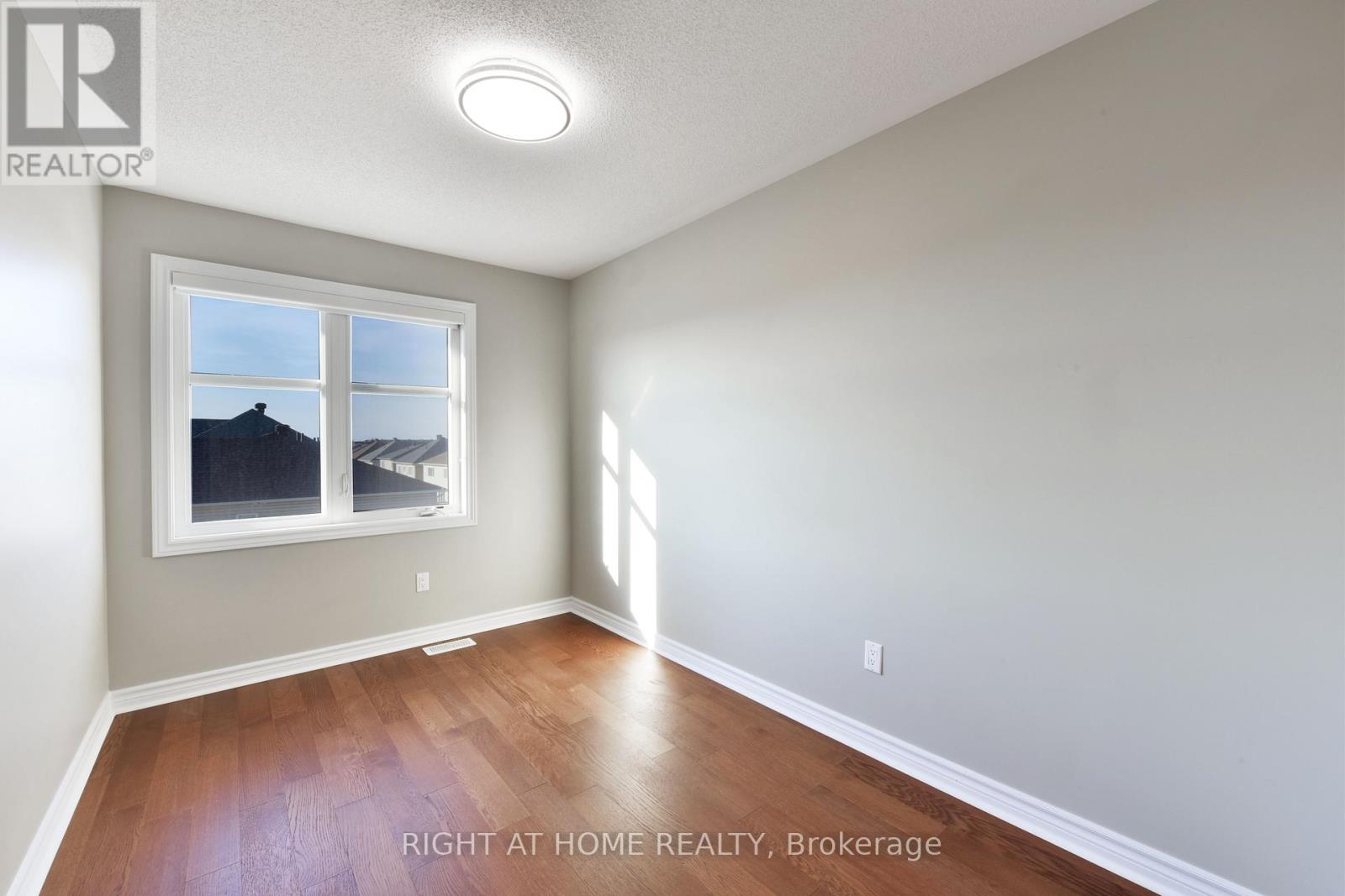 520 Silvertip Lane, Ottawa, Ontario  K2T 0H7 - Photo 27 - X12984862