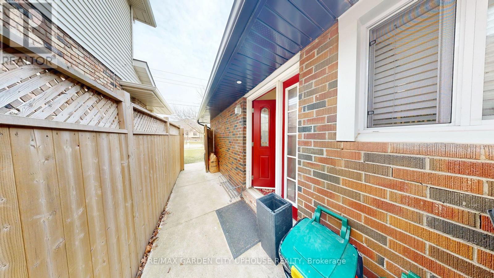 190 First Street Louth Street, St. Catharines, Ontario  L2S 0A6 - Photo 10 - X12984916