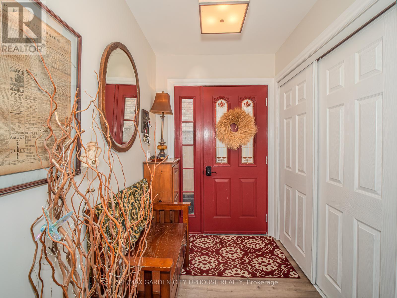 190 First Street Louth Street, St. Catharines, Ontario  L2S 0A6 - Photo 11 - X12984916