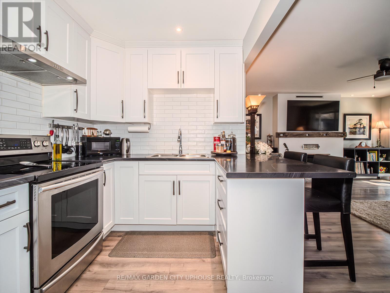 190 First Street Louth Street, St. Catharines, Ontario  L2S 0A6 - Photo 15 - X12984916