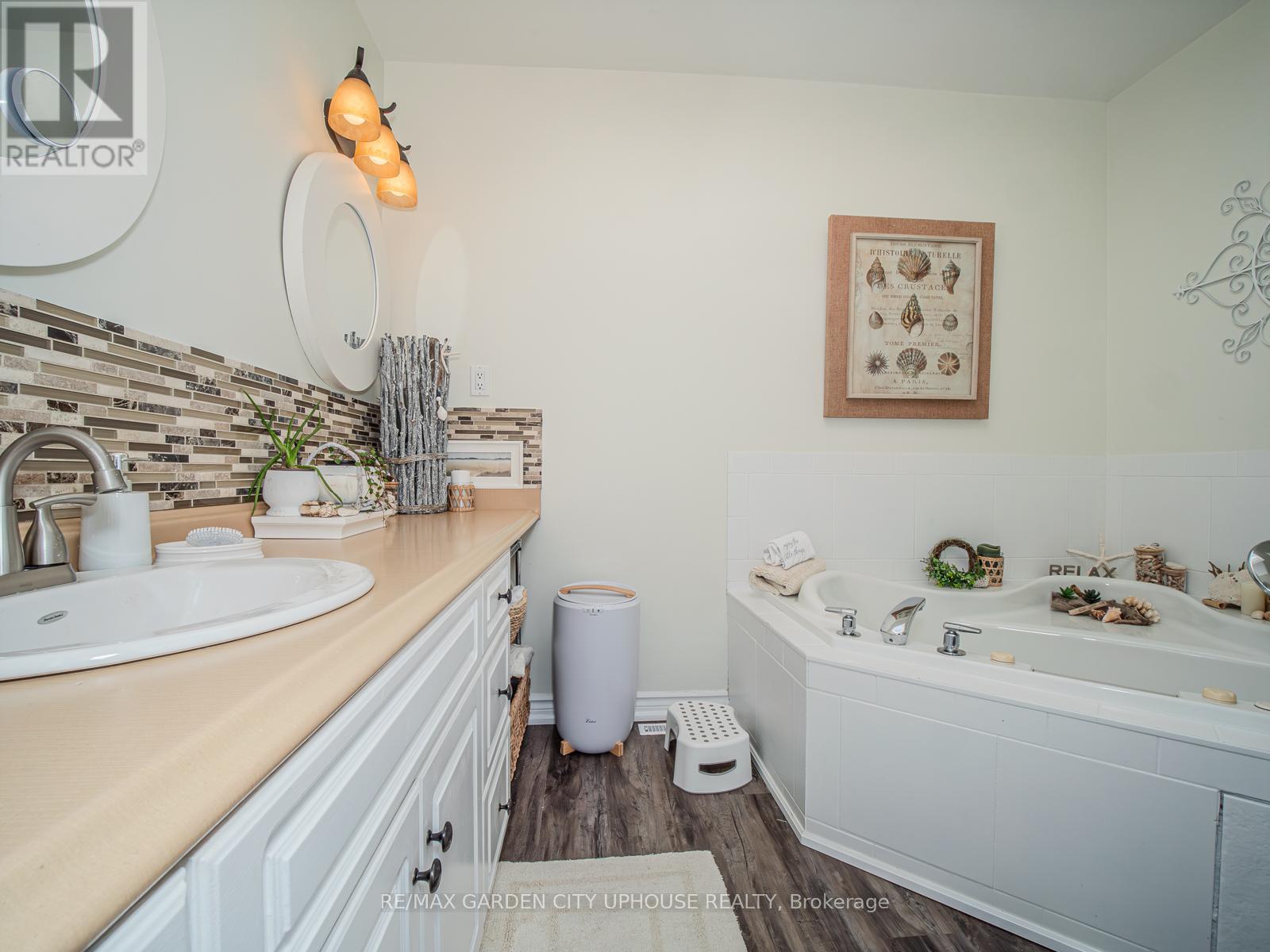 190 First Street Louth Street, St. Catharines, Ontario  L2S 0A6 - Photo 7 - X12984916