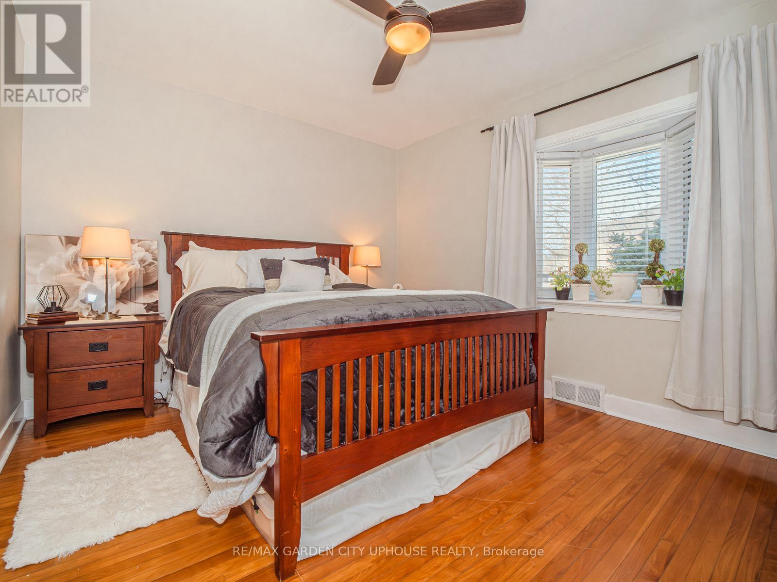 190 First Street Louth Street, St. Catharines, Ontario  L2S 0A6 - Photo 9 - X12984916