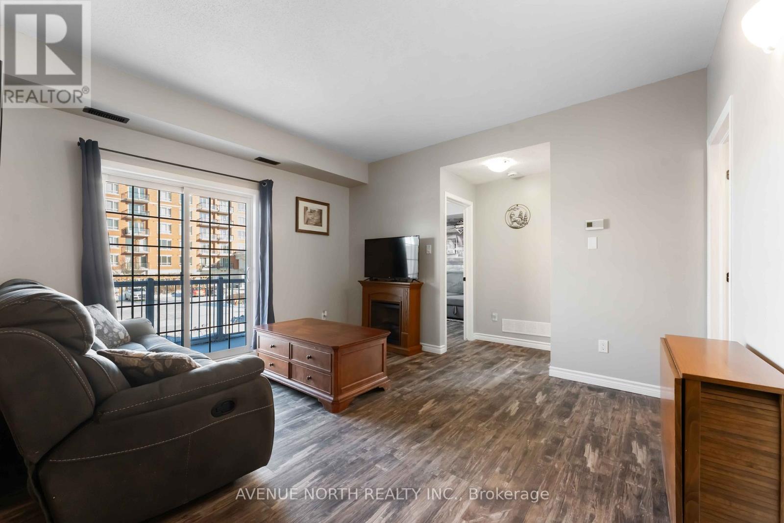 B - 101 Artesa Private, Ottawa, Ontario  K2S 0J8 - Photo 11 - X12741506