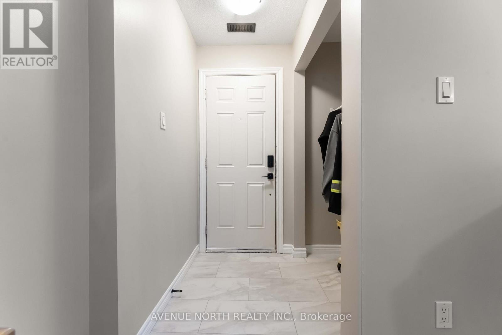 B - 101 Artesa Private, Ottawa, Ontario  K2S 0J8 - Photo 3 - X12741506