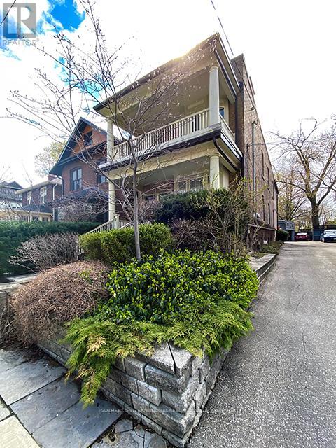 Upper - 19 Melgund Road, Toronto, Ontario  M5R 1Z9 - Photo 20 - C12936418