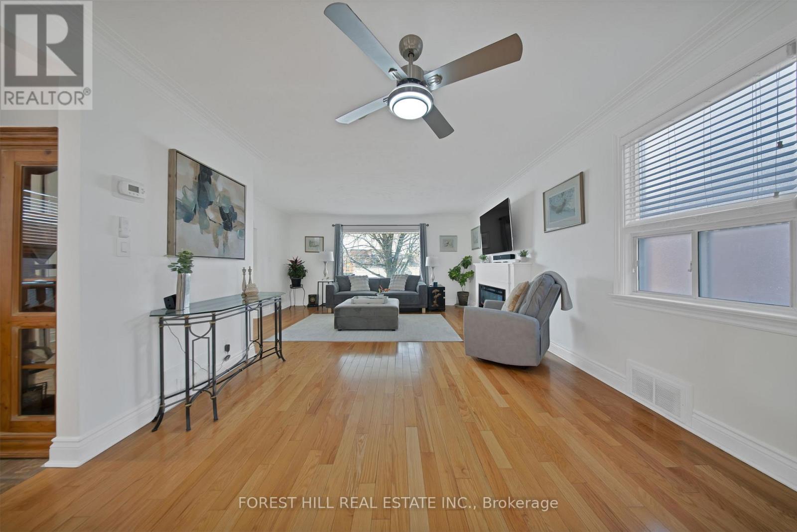 34 Edge Park Avenue, Toronto, Ontario  M1L 2E6 - Photo 11 - E12982296