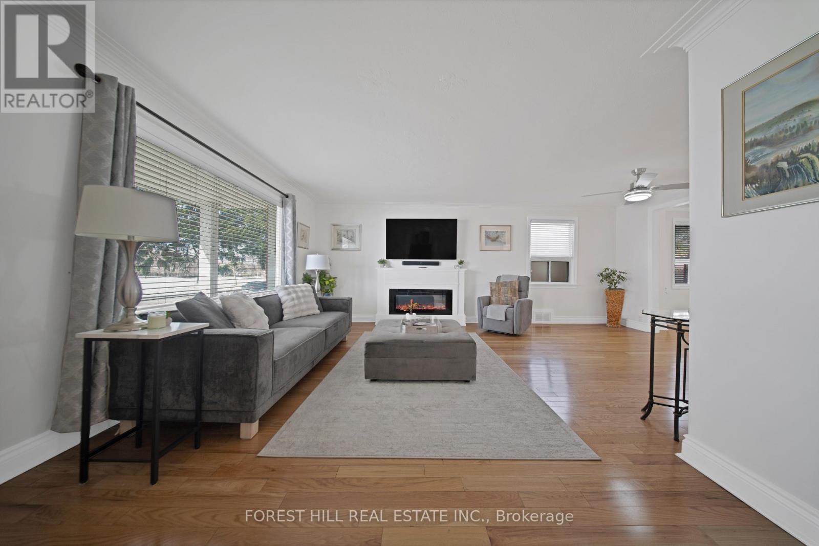 34 Edge Park Avenue, Toronto, Ontario  M1L 2E6 - Photo 6 - E12982296