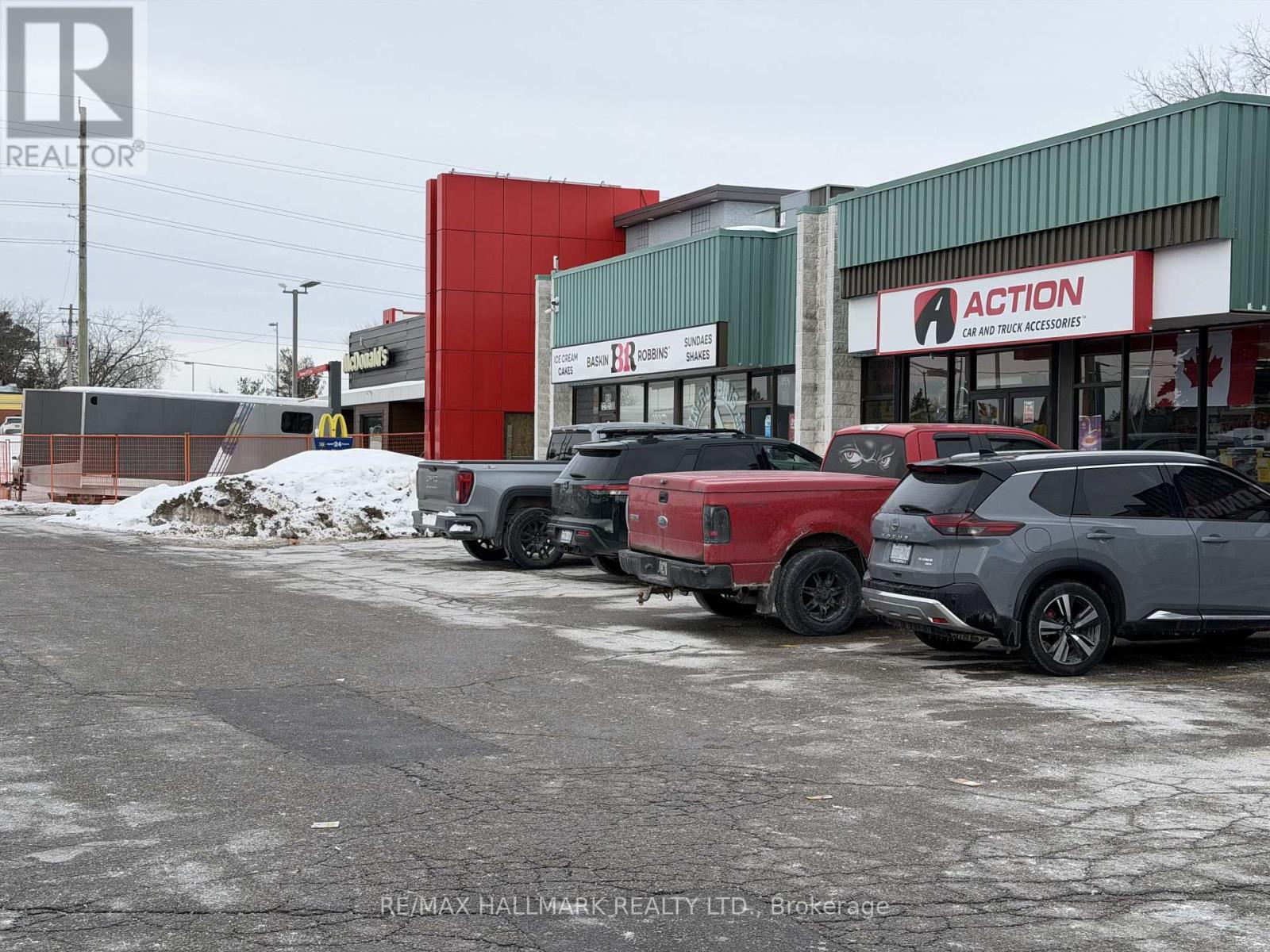 8 - 2 Allaura Boulevard E, Aurora, Ontario  L4G 3S5 - Photo 19 - N12773058