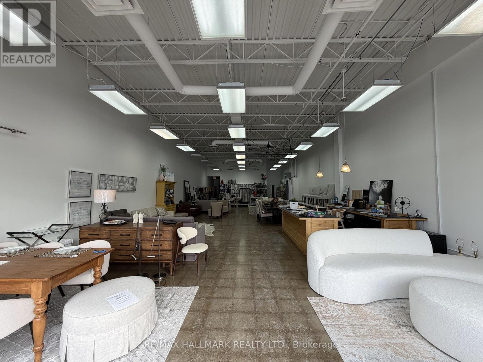 8 - 2 Allaura Boulevard E, Aurora, Ontario  L4G 3S5 - Photo 6 - N12773058