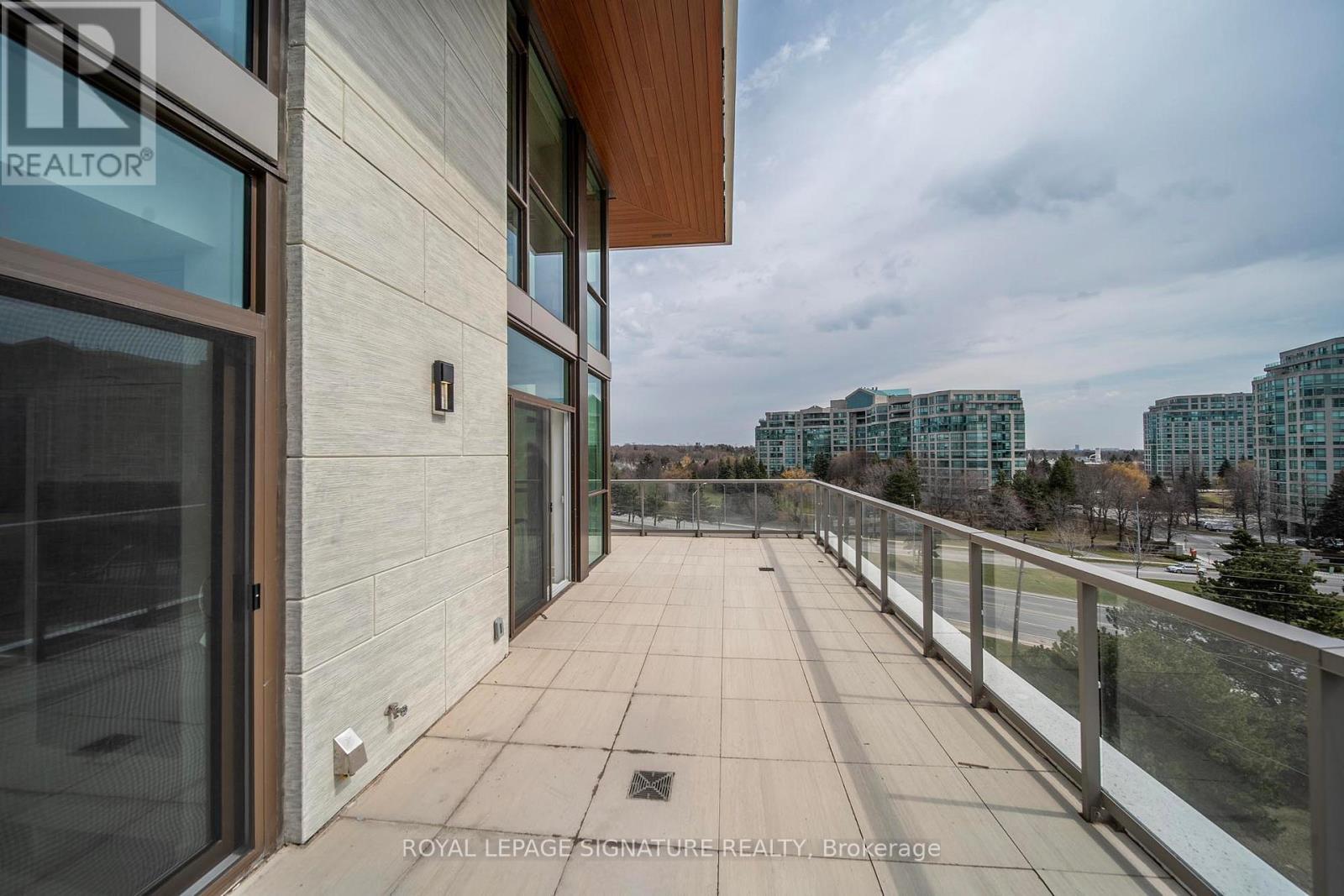 617 - 399 Royal Orchard Boulevard, Markham, Ontario  L3T 0H3 - Photo 19 - N12982514