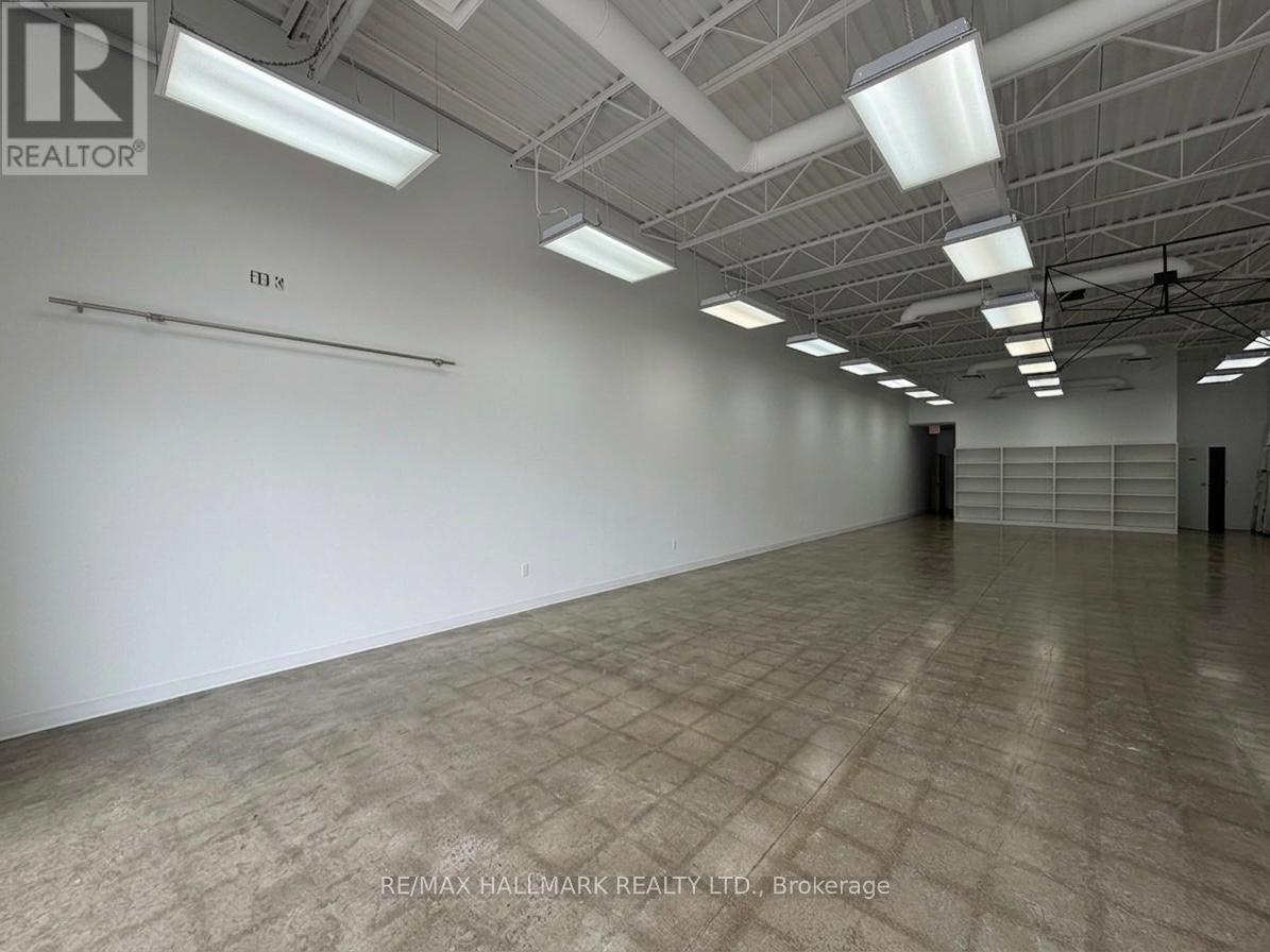 8 - 2 Allaura Boulevard E, Aurora, Ontario  L4G 3S5 - Photo 5 - N12773058