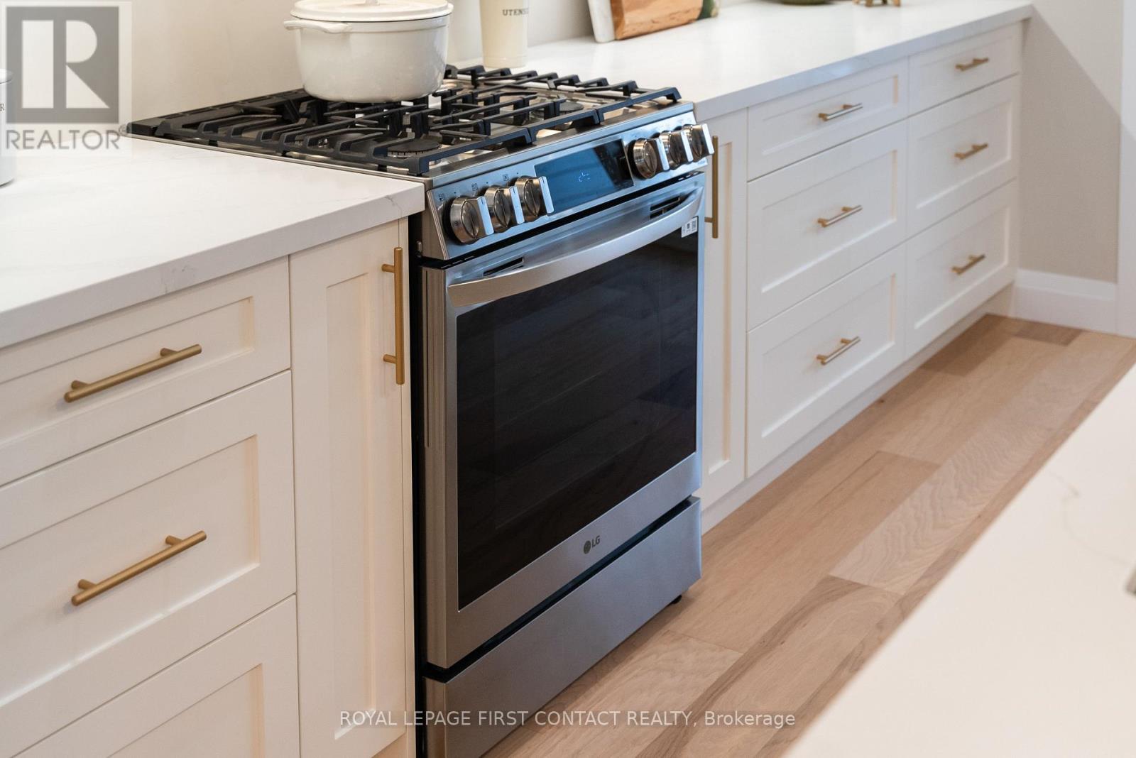 18 Lakeview Road, Oro-Medonte, Ontario  L0L 2E0 - Photo 16 - S12657214