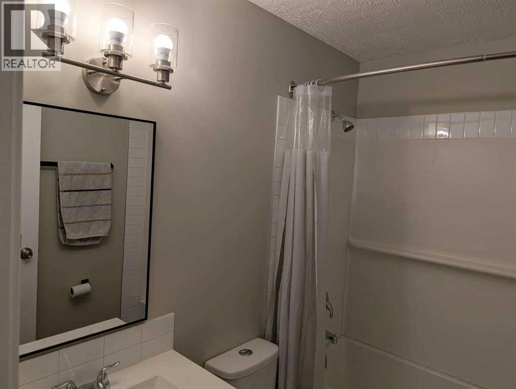 528 Queensland Place Se, Calgary, Alberta  T2J 4T3 - Photo 17 - A2291797