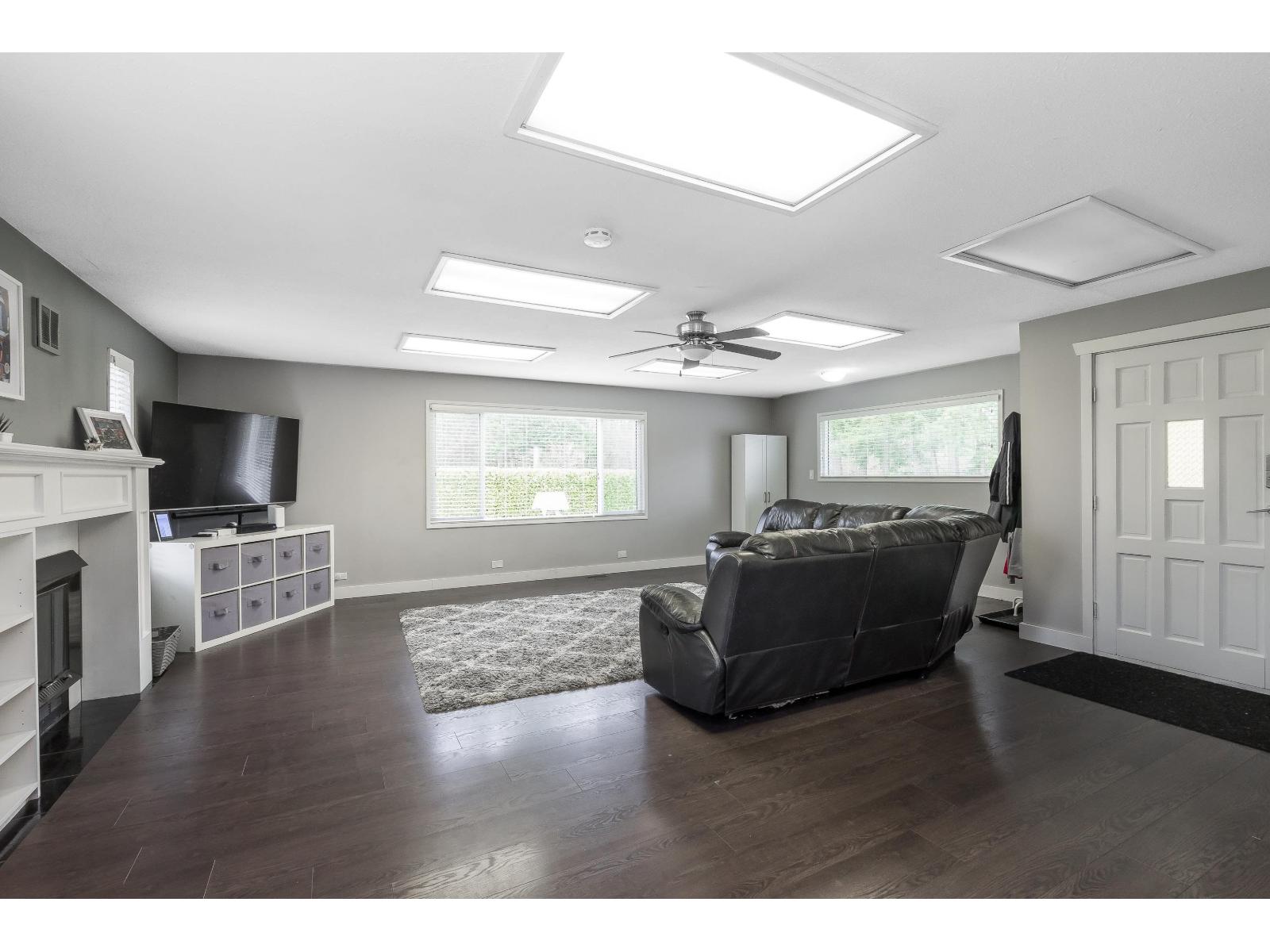 1361 200 Street, Langley, British Columbia  V2Z 1W5 - Photo 17 - R3109186