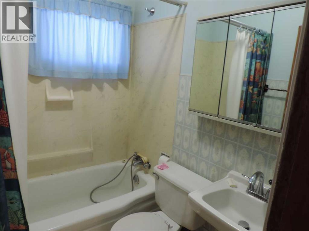 4938 51 Avenue, Bentley, Alberta  T0C 0J0 - Photo 15 - A2292463