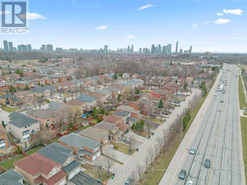 5360 Landsborough Avenue, Mississauga, Ontario  L5R 3X1 - Photo 48 - W12984762