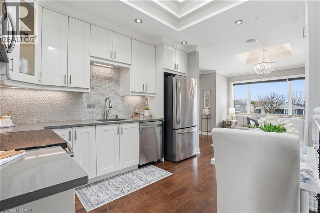 208 East 44th Street, Hamilton, Ontario  L8T 3H6 - Photo 10 - 40819475