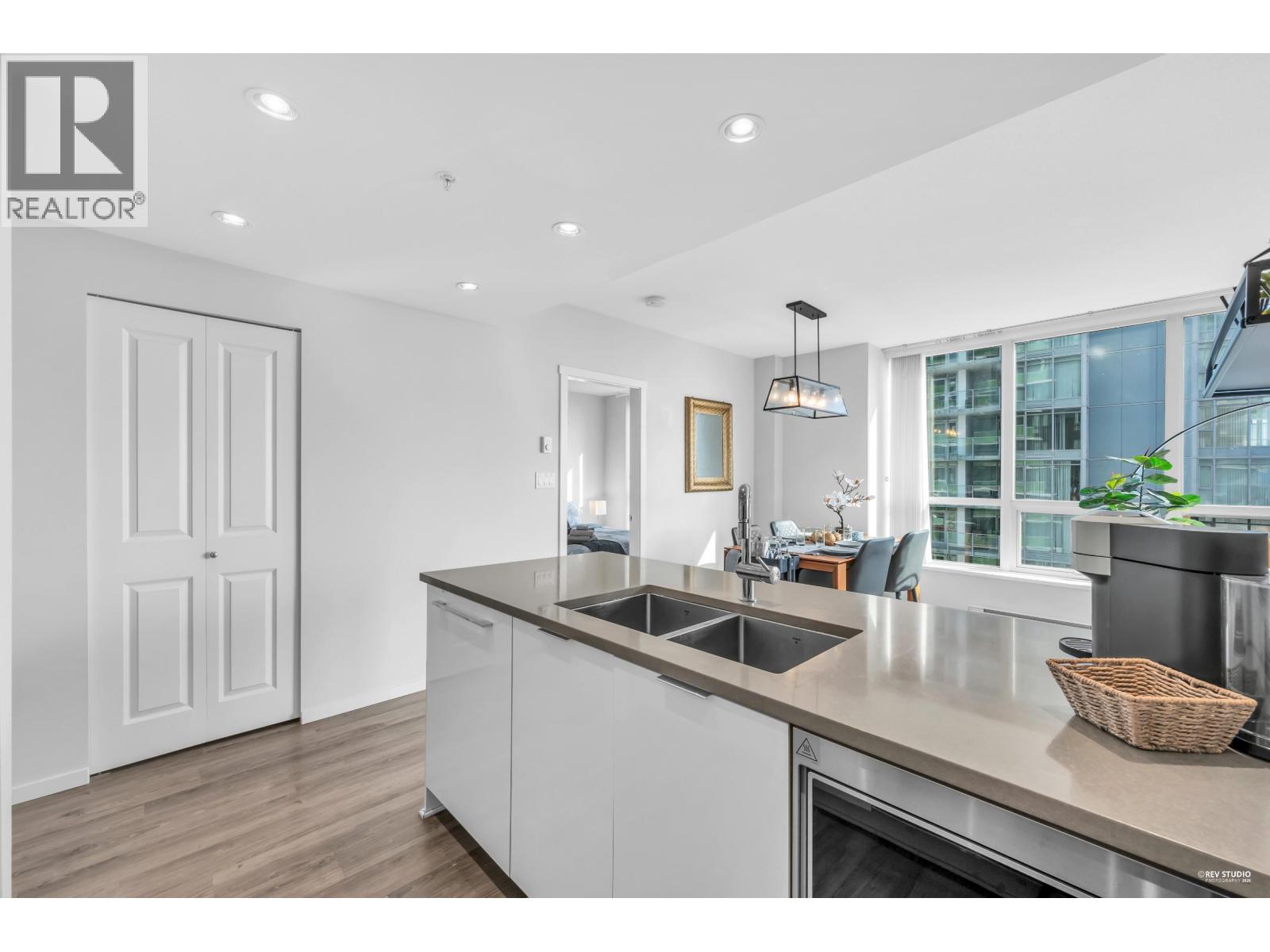 2201 6638 Dunblane Avenue, Burnaby, British Columbia  V5H 0G8 - Photo 12 - R3109752