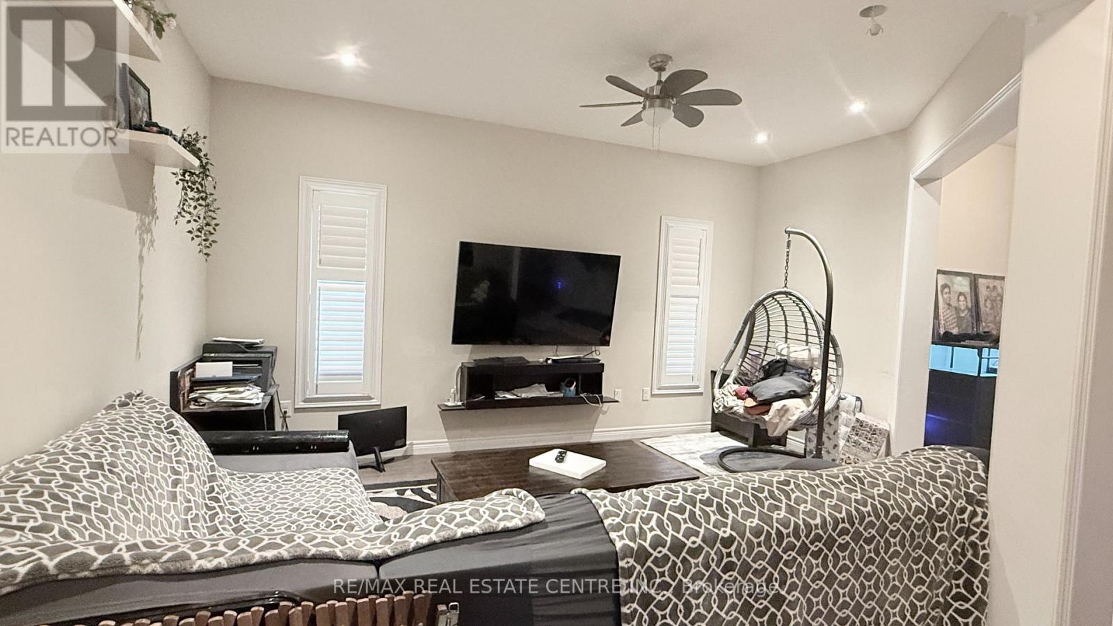 110 Rivertrail Avenue, Kitchener, Ontario  N2A 0H9 - Photo 4 - X12980550