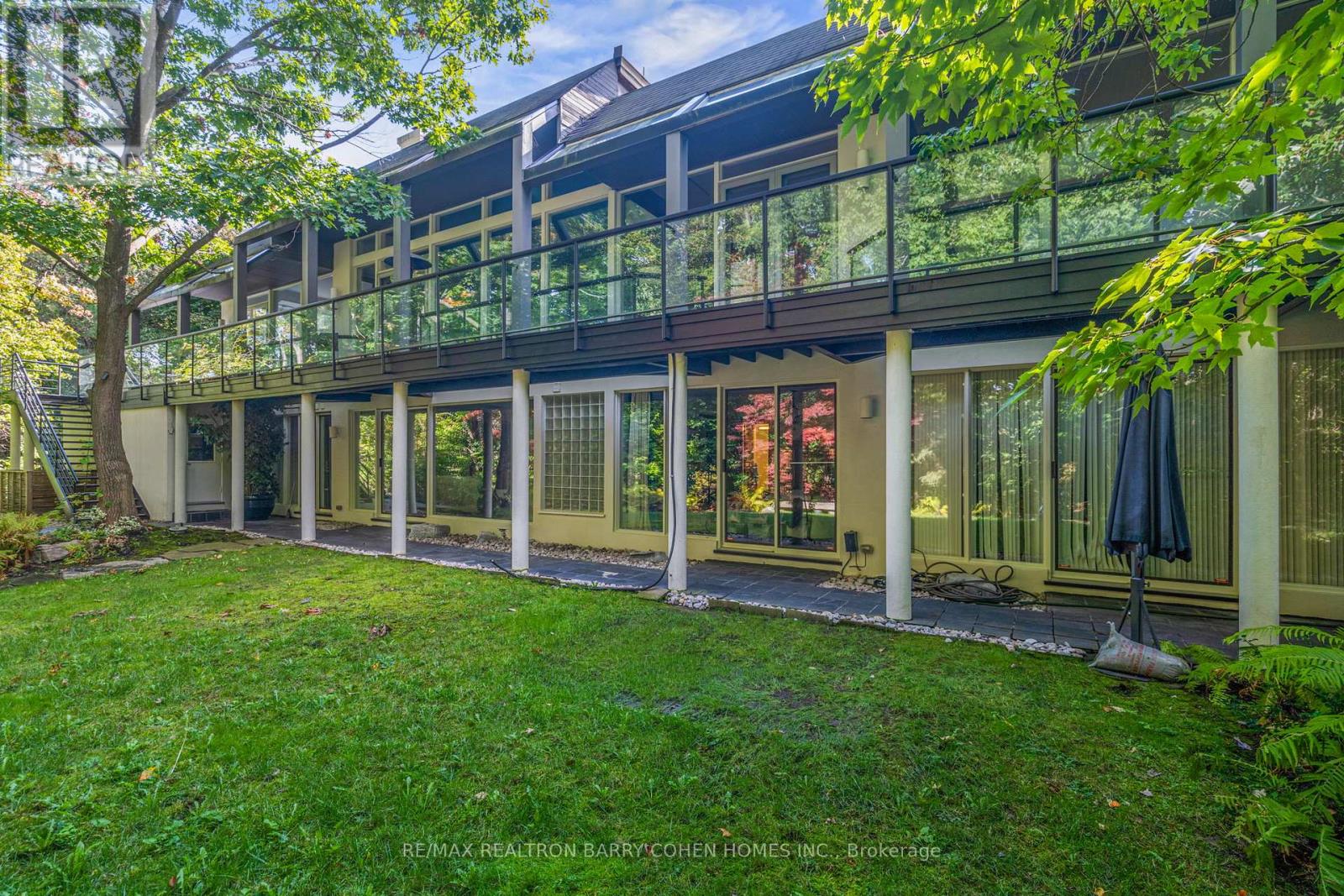 18 Timberglade Court, Toronto, Ontario  M2L 2Y2 - Photo 39 - C12984882