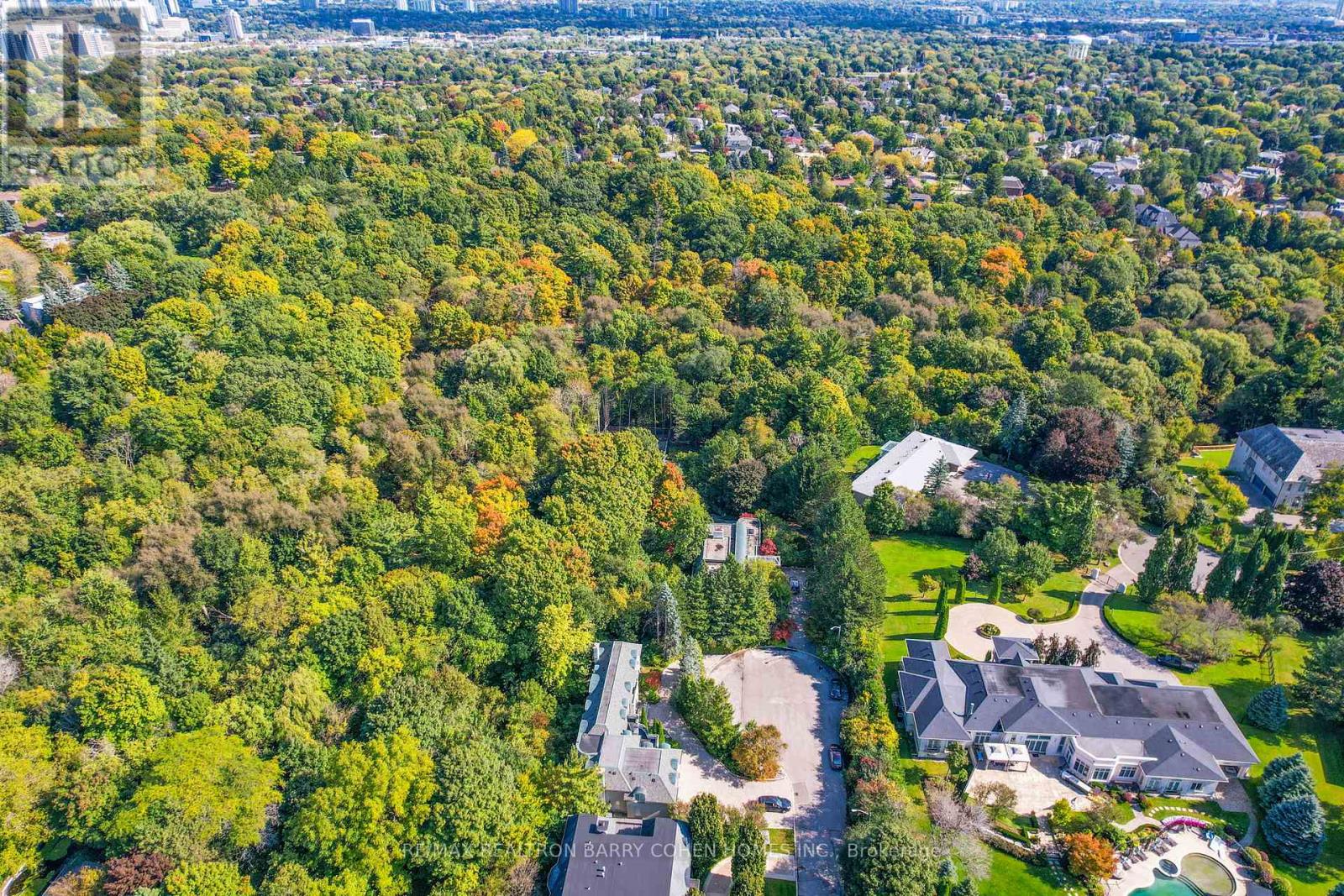 18 Timberglade Court, Toronto, Ontario  M2L 2Y2 - Photo 44 - C12984882