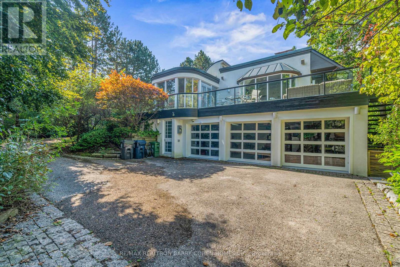 18 Timberglade Court, Toronto, Ontario  M2L 2Y2 - Photo 5 - C12984882