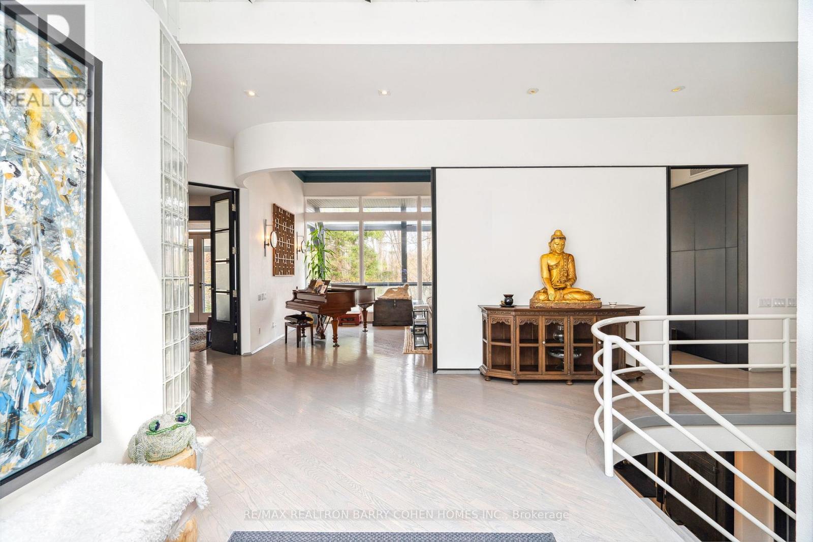 18 Timberglade Court, Toronto, Ontario  M2L 2Y2 - Photo 8 - C12984882