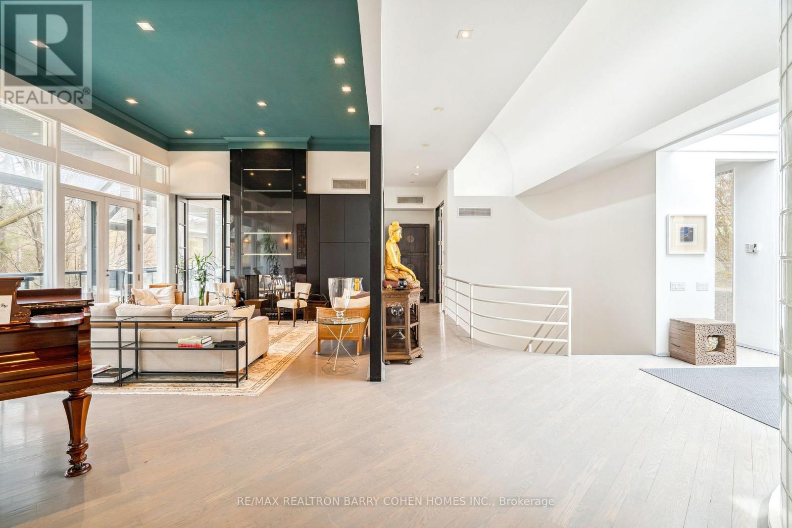 18 Timberglade Court, Toronto, Ontario  M2L 2Y2 - Photo 9 - C12984882