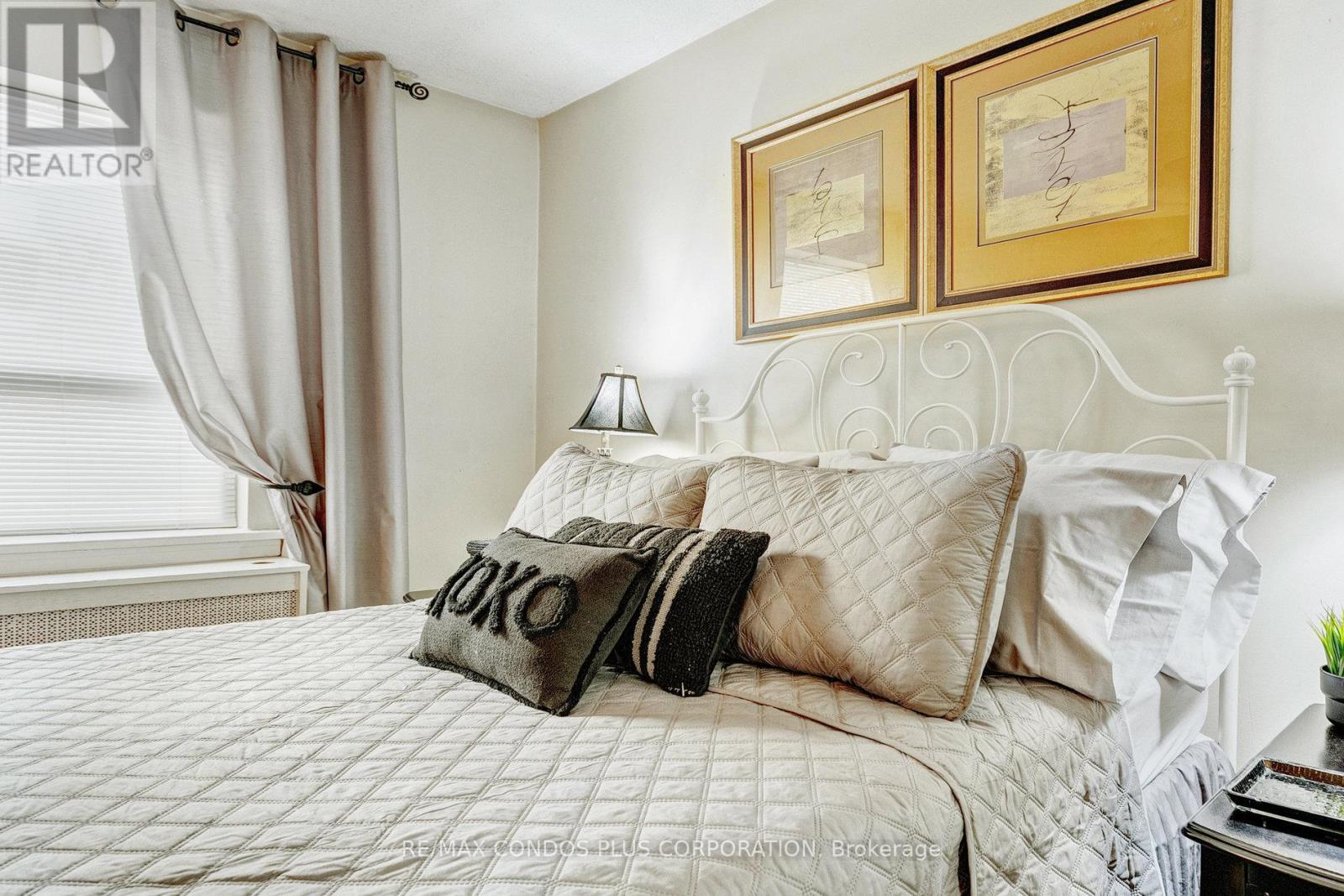 202 - 35 Raglan Avenue, Toronto (Humewood-Cedarvale), Ontario  M6C 2K7 - Photo 21 - C12984914