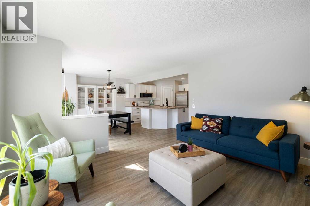 316 Mt Brewster Circle SE, Calgary, Alberta  T2Z 3J2 - Photo 12 - A2296159