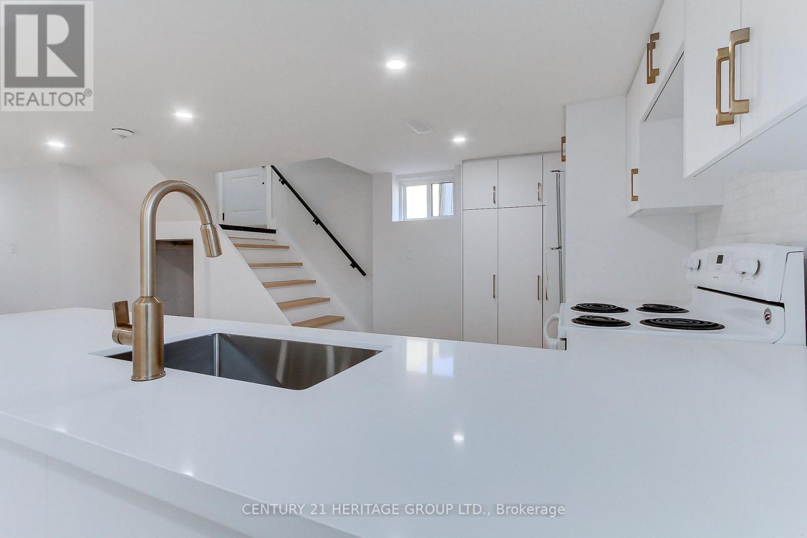 69 Marlin Court, Newmarket, Ontario  L3Y 2W7 - Photo 19 - N12984784