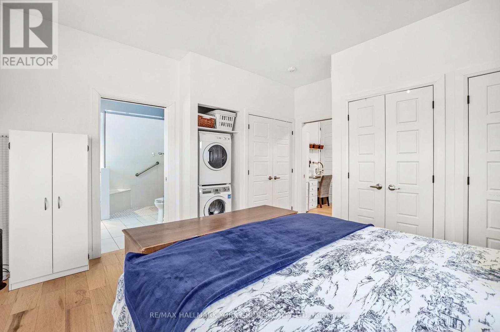 294 Cawthra Boulevard, Newmarket, Ontario  L3Y 4N8 - Photo 13 - N12984824