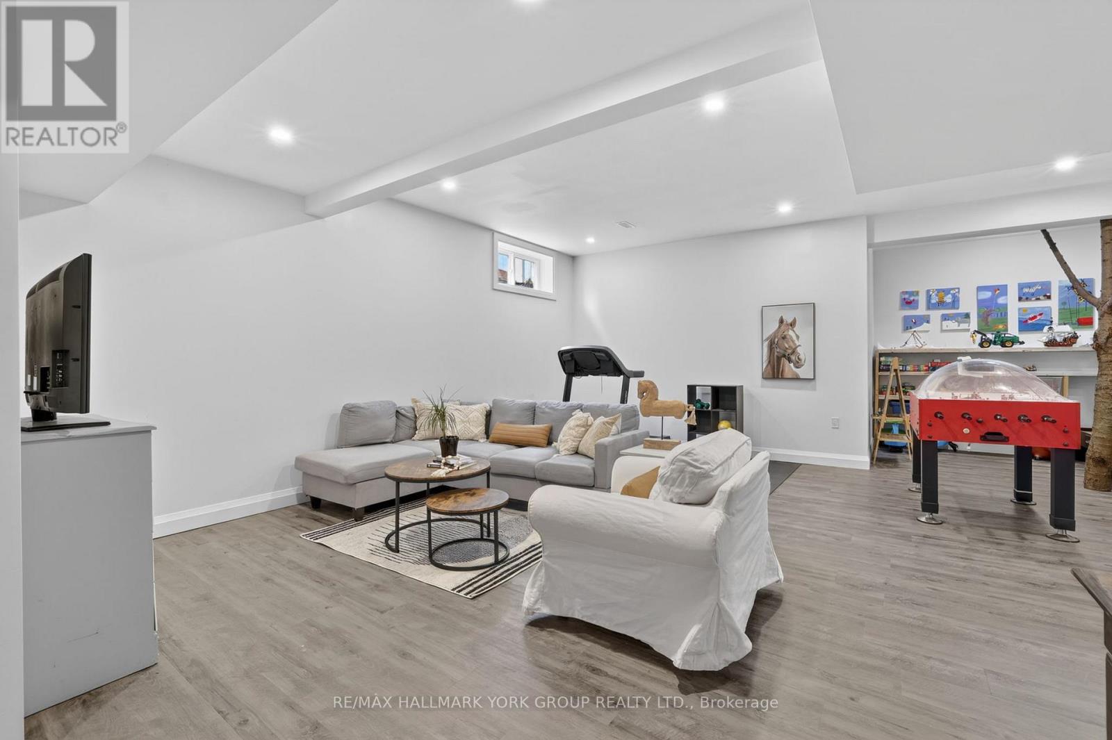 294 Cawthra Boulevard, Newmarket, Ontario  L3Y 4N8 - Photo 21 - N12984824