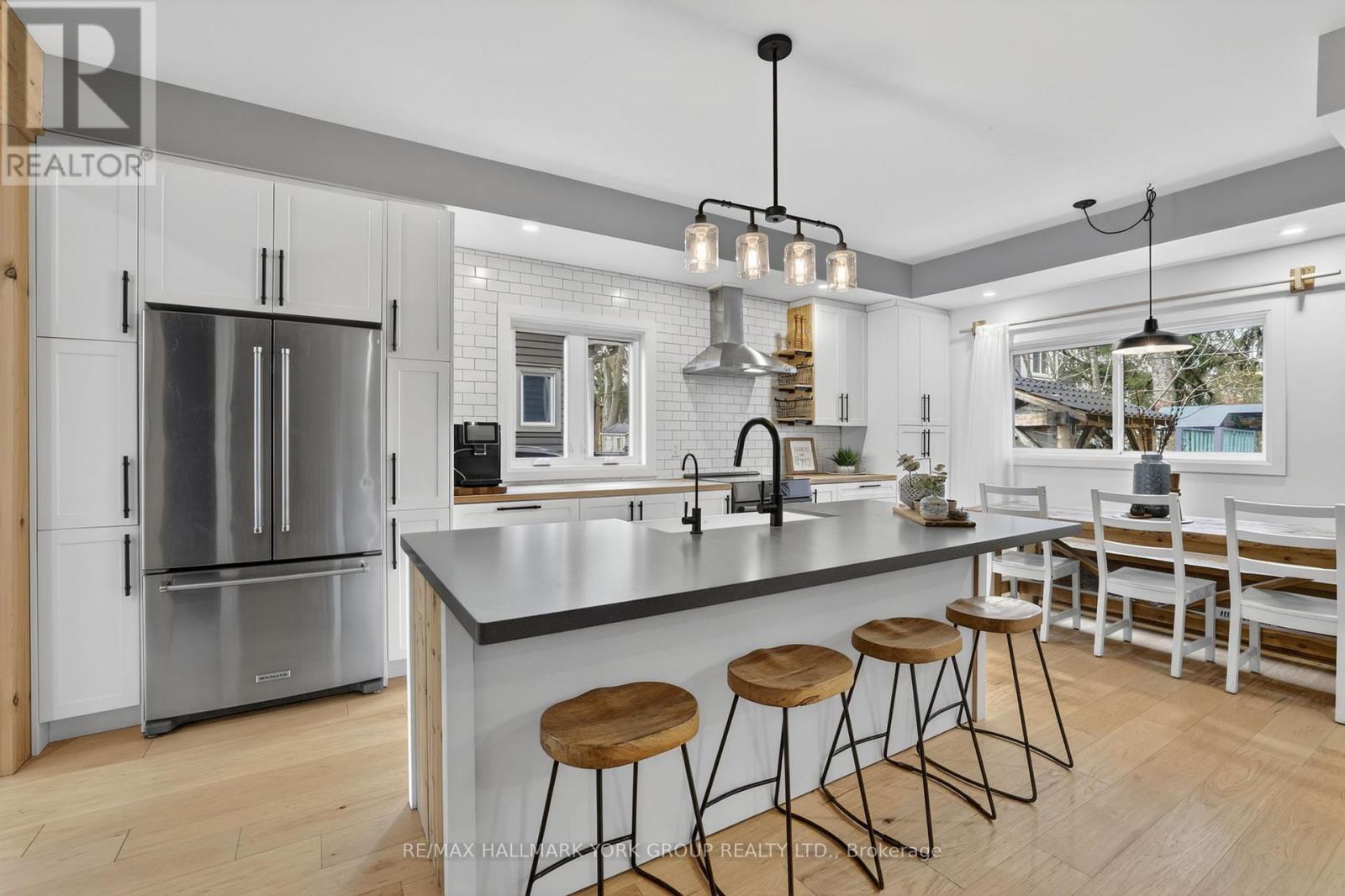 294 Cawthra Boulevard, Newmarket, Ontario  L3Y 4N8 - Photo 5 - N12984824