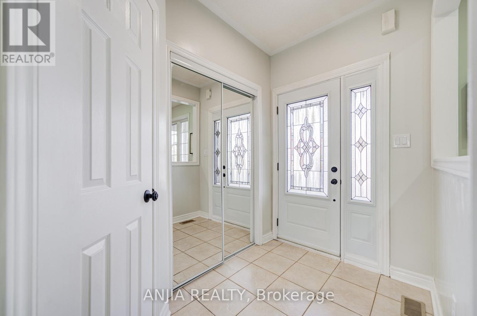 2033 Bur Oak Avenue, Markham, Ontario  L6E 1X3 - Photo 5 - N12984846