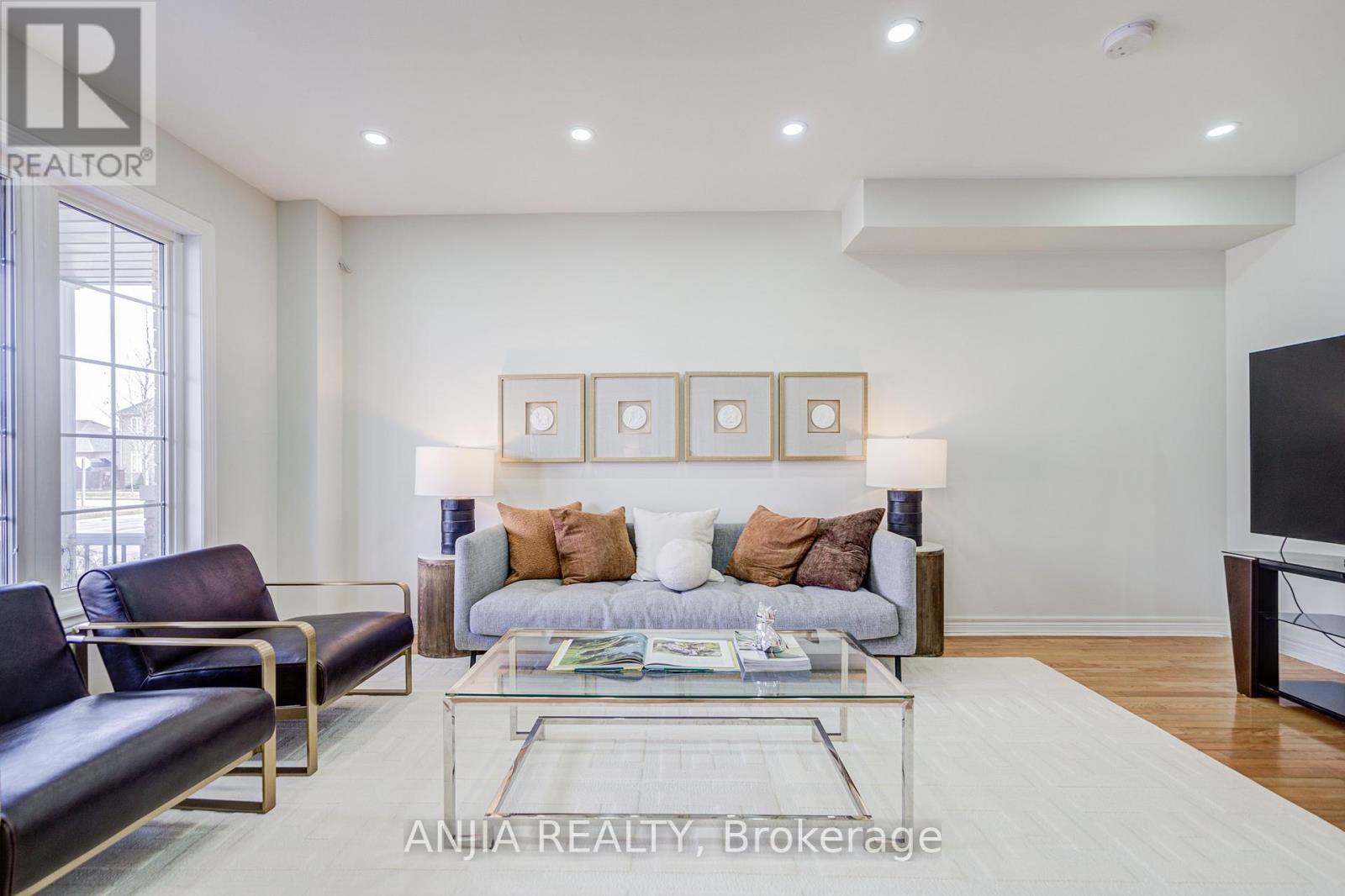 2033 Bur Oak Avenue, Markham, Ontario  L6E 1X3 - Photo 6 - N12984846