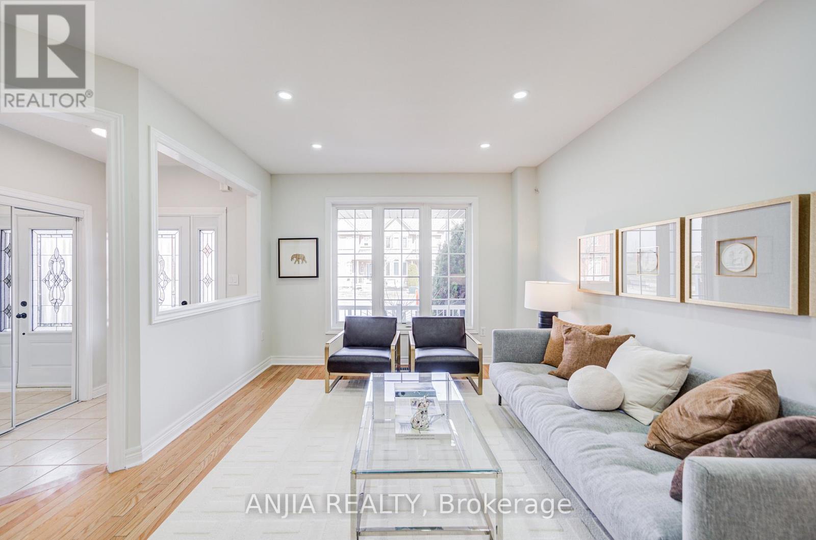 2033 Bur Oak Avenue, Markham, Ontario  L6E 1X3 - Photo 8 - N12984846