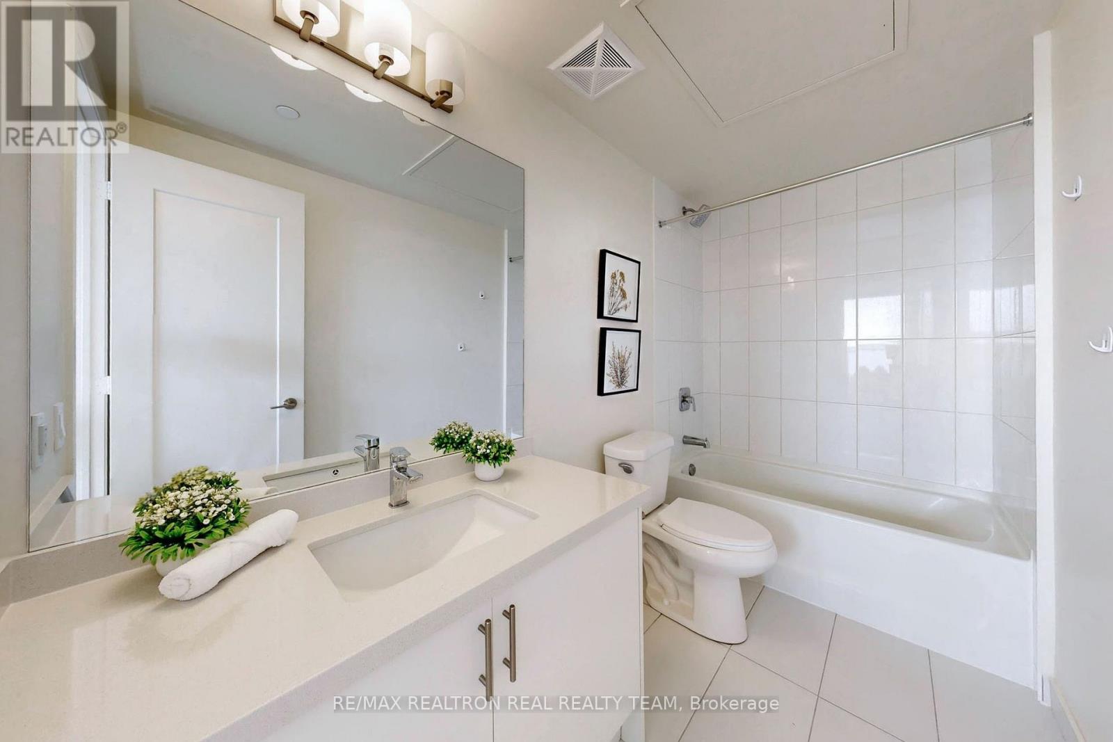 211 - 8960 Jane Street, Vaughan, Ontario L4K 2M9 - Photo 26 - N12984918