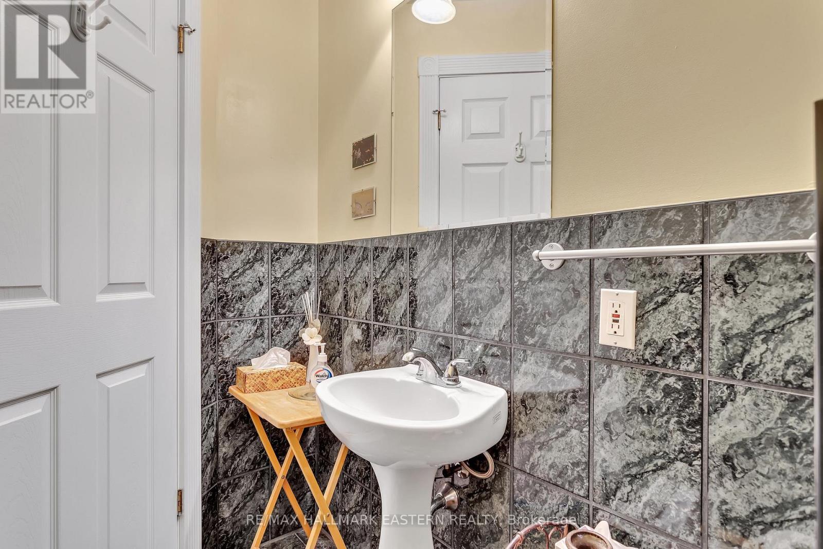 75 Oxford Street, Selwyn, Ontario  K0L 2H0 - Photo 19 - X12805874