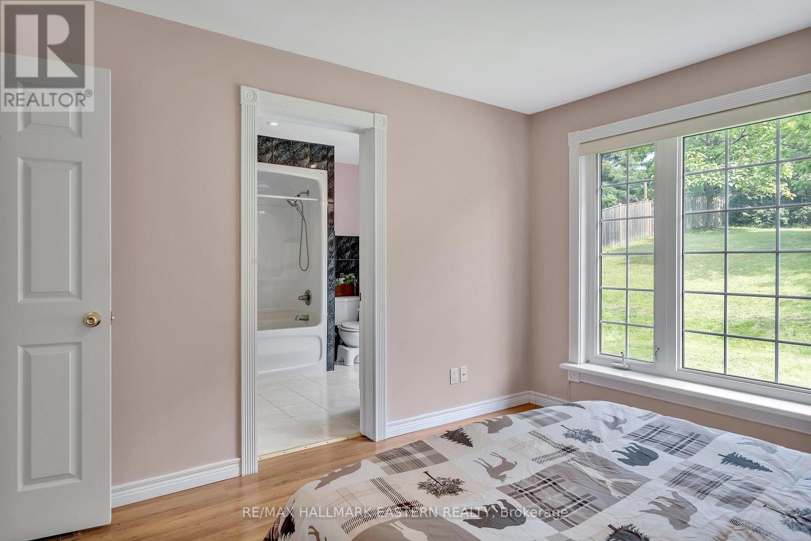 75 Oxford Street, Selwyn, Ontario  K0L 2H0 - Photo 21 - X12805874