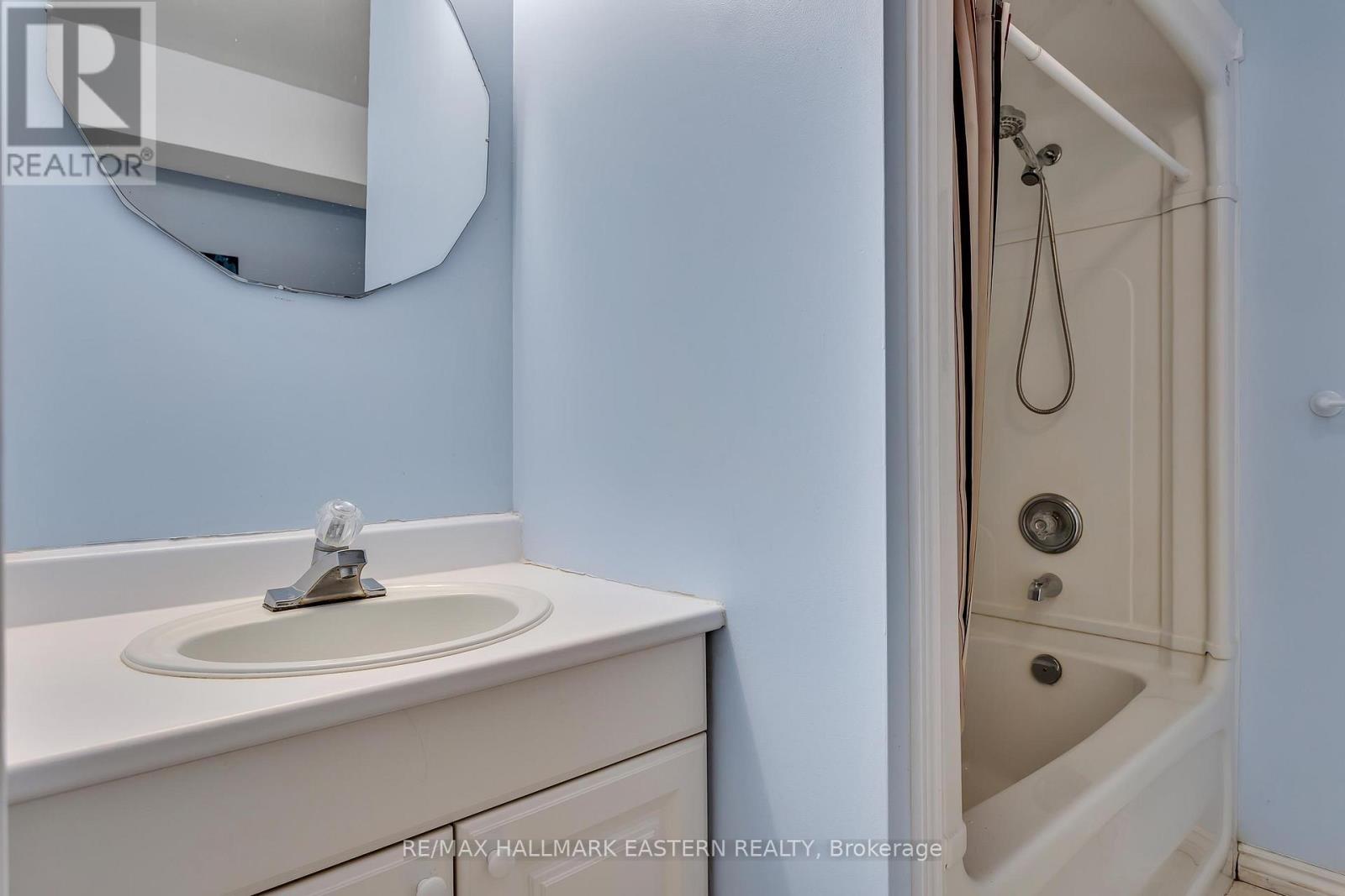 75 Oxford Street, Selwyn, Ontario  K0L 2H0 - Photo 31 - X12805874